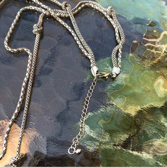 LB Necklace Box & Snake Chain Knot Accents - Picture 4 of 9